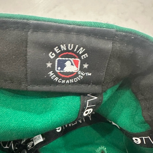 New Era Green and Red Boston Redsox  Baseball Cap Hat - Picture 5 of 6
